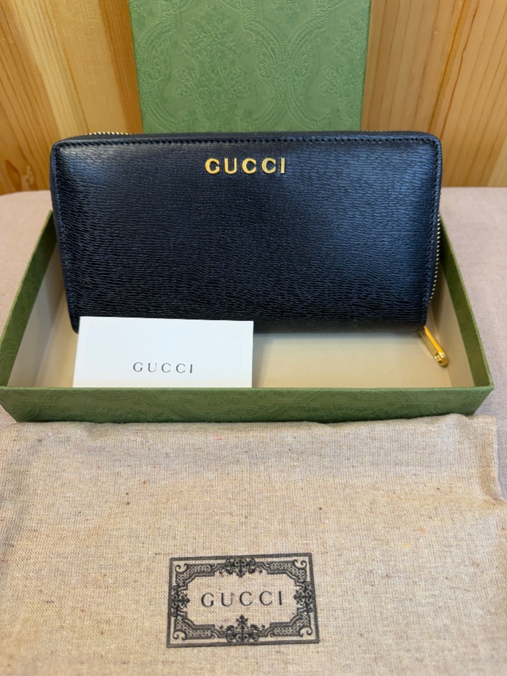 Black Gucci Wallet Like New